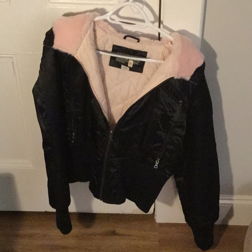 Cozy guess jacket XL winter jacket